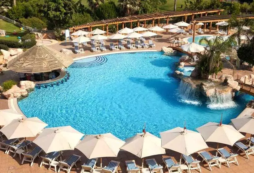 اتاق استاندارد با تخت بزرگ, Hilton Pyramids Golf