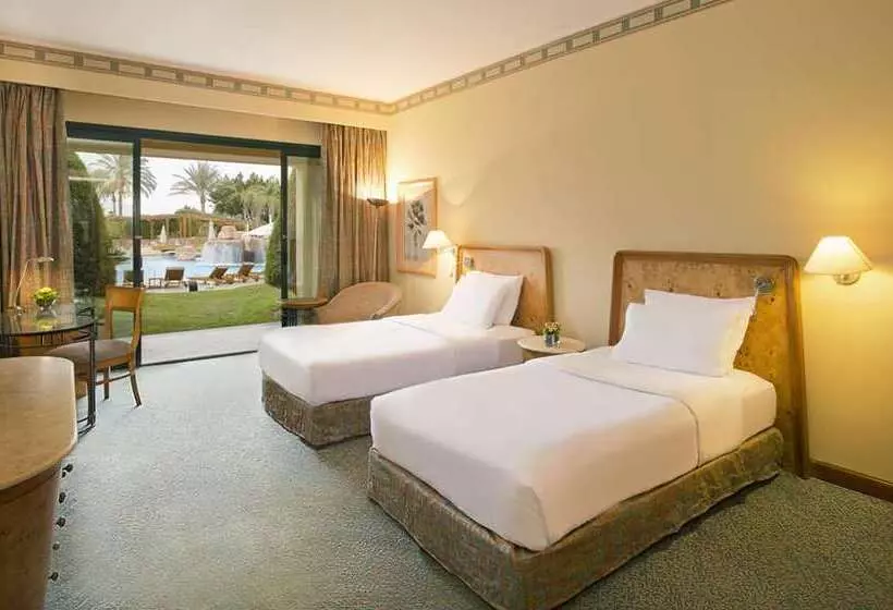 اتاق استاندارد, Hilton Pyramids Golf