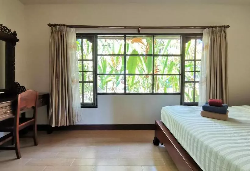 Villa 1 Makuuhuone Puutarhanäkymä, Holiday Villa, Lanta