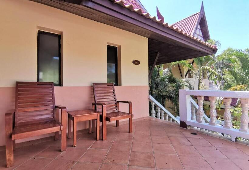 주니어 스위트, Holiday Villa, Lanta