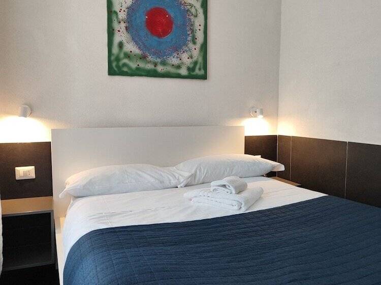 اتاق عادی یک تخته, Ideal City Walk