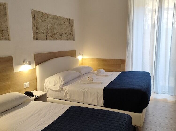 اتاق استاندارد سه نفره, Ideal City Walk