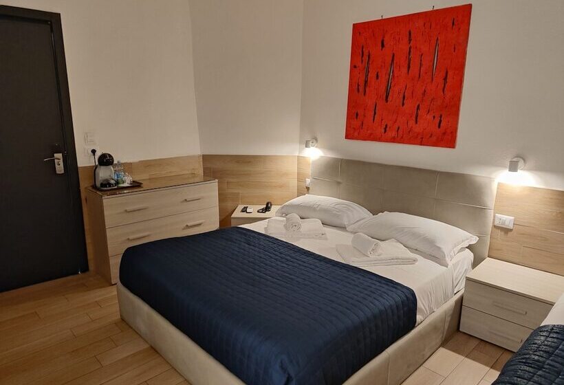 اتاق استاندارد سه نفره, Ideal City Walk