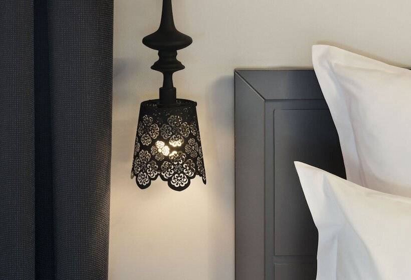 クラシックルーム, Mademoiselle