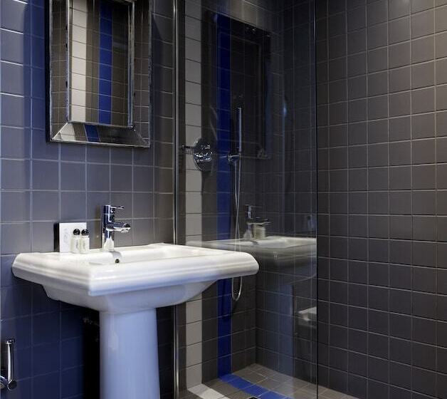 デラックスルーム, Mademoiselle