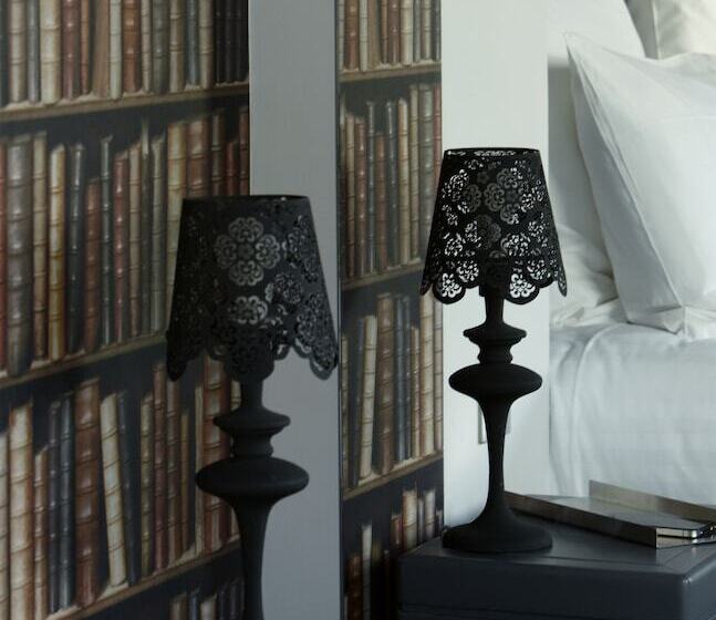 デラックスルーム, Mademoiselle