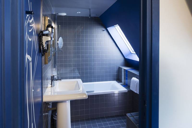 デラックスルーム, Mademoiselle