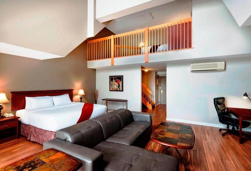 Люкс Повышенной Комфортности, Ramada Plaza By Wyndham Gatineau/manoir Du Casino