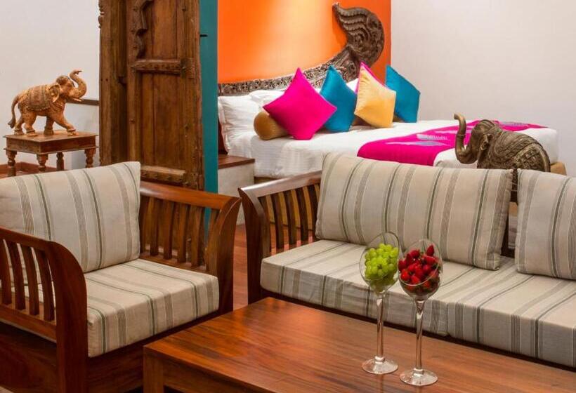 غرفة ديلوكس ثلاثية مطلة على البحر, Royal Palms Beach