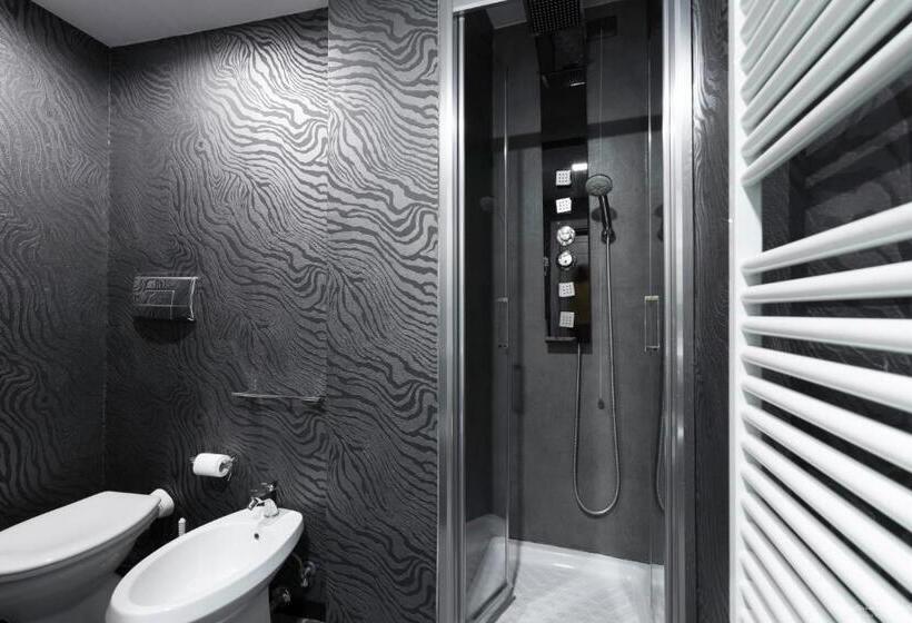 Quarto Triplo Basic, Deco