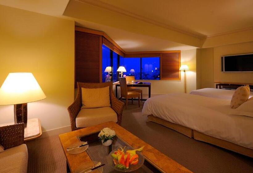 סוויטה אקזקיוטיב, The Naha Terrace