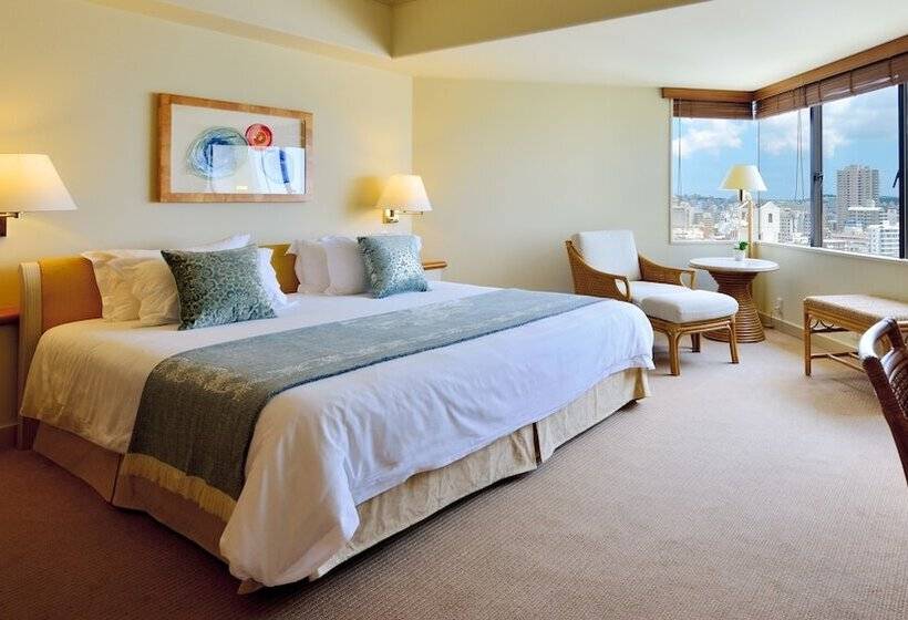 חדר קלאב, The Naha Terrace