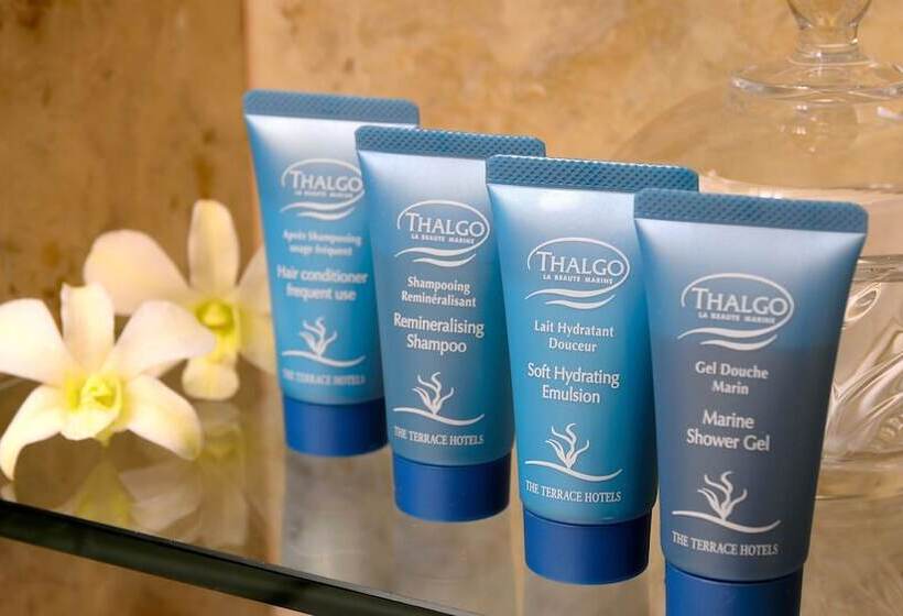 חדר קלאב, The Naha Terrace