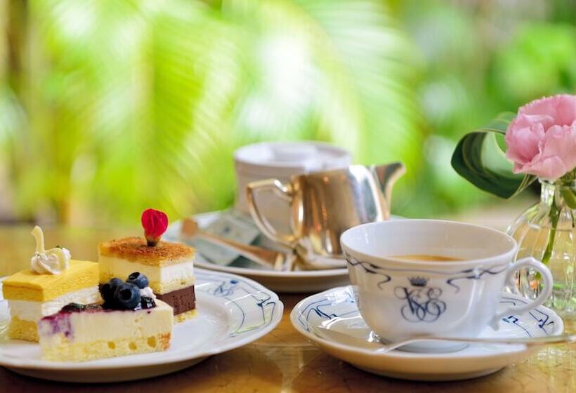 סוויטה אקזקיוטיב, The Naha Terrace