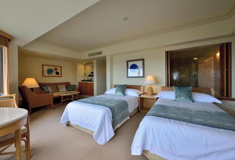 סוויטה אקזקיוטיב, The Naha Terrace