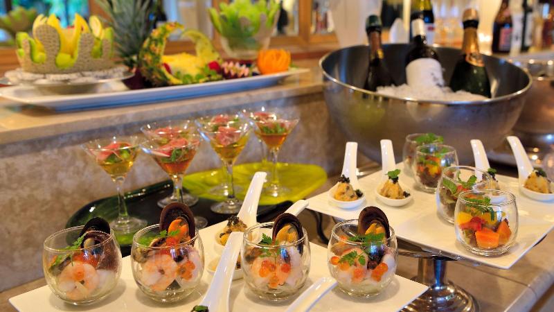 סוויטה אקזקיוטיב, The Naha Terrace