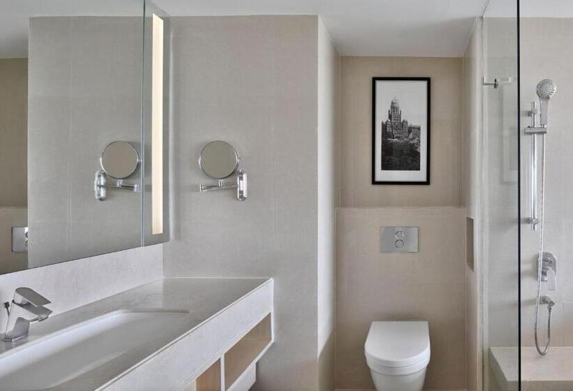 Номер Стандарт 2 Двуспальные Кровати, The Westin Mumbai Powai Lake