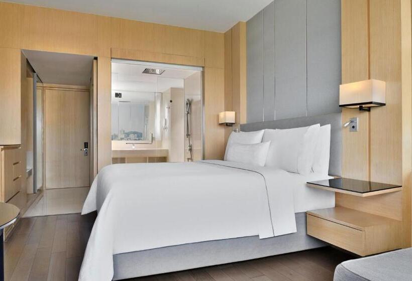 带2个双人床的标准工作室, The Westin Mumbai Powai Lake