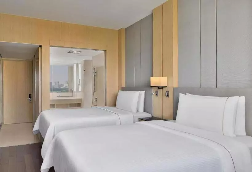 ２ダブルベッドのスタンダードルーム, The Westin Mumbai Powai Lake
