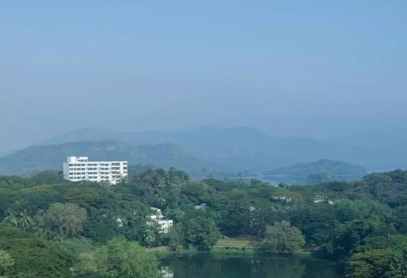 ２ダブルベッドのスタンダードルーム, The Westin Mumbai Powai Lake