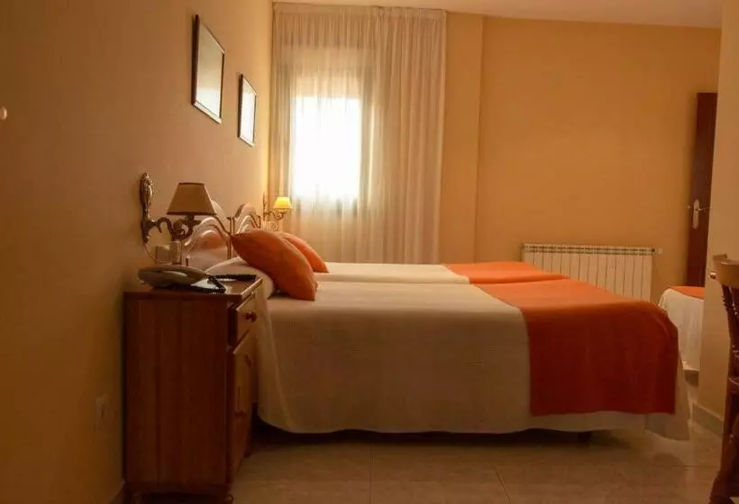 اتاق استاندارد سه نفره, Villa Del Son