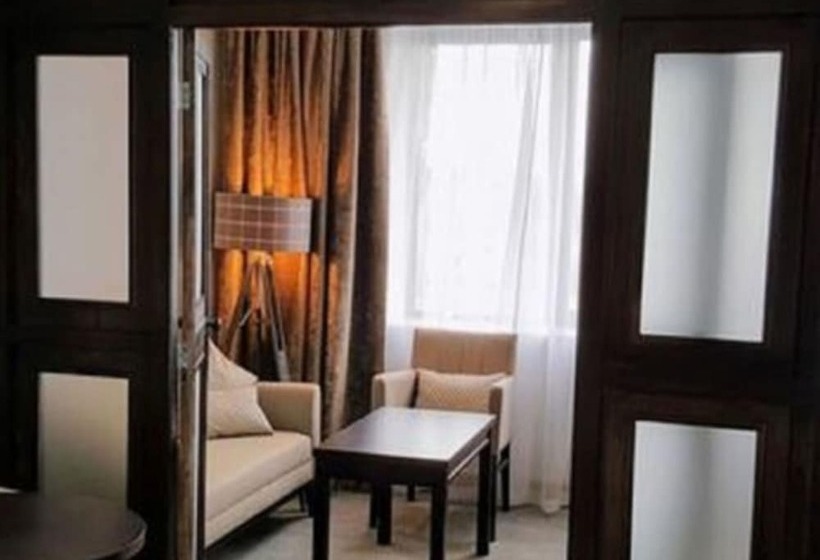Люкс Вид на Город, Menlo Park Hotel