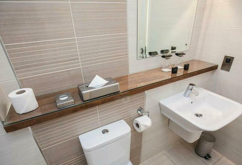 اتاق کلاسیک, Menlo Park Hotel