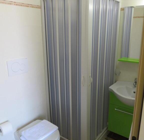 غرفة قياسية رباعية, La Stella Di Keplero