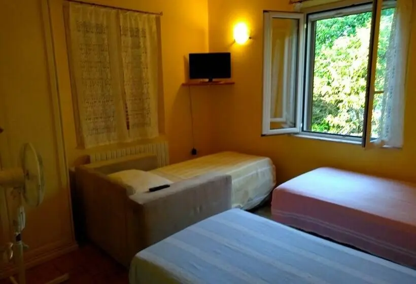 スタンダードルーム, Edera Rooms And Apartment