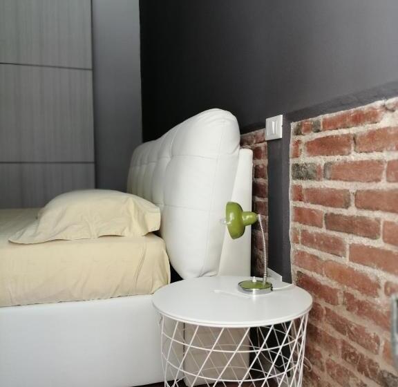 דירת חדר, Casa Saba