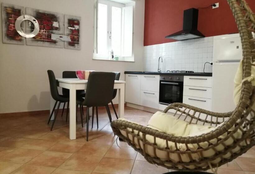 דירת חדר, Casa Saba