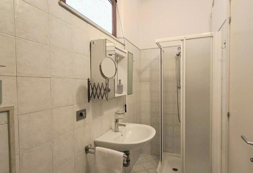 דירת חדר בקומת קרקע, Edera Rooms And Apartment