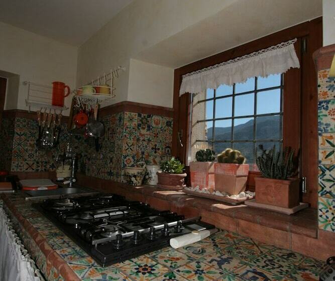 침실 2개 아파트, Il Lago Racconta