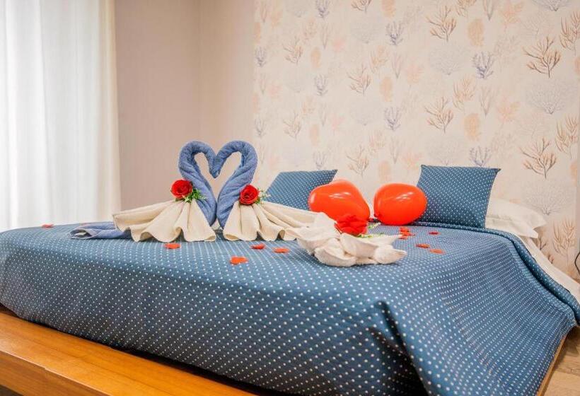 سوئیت با وان آب گرم, Le Suite Del Nostromo