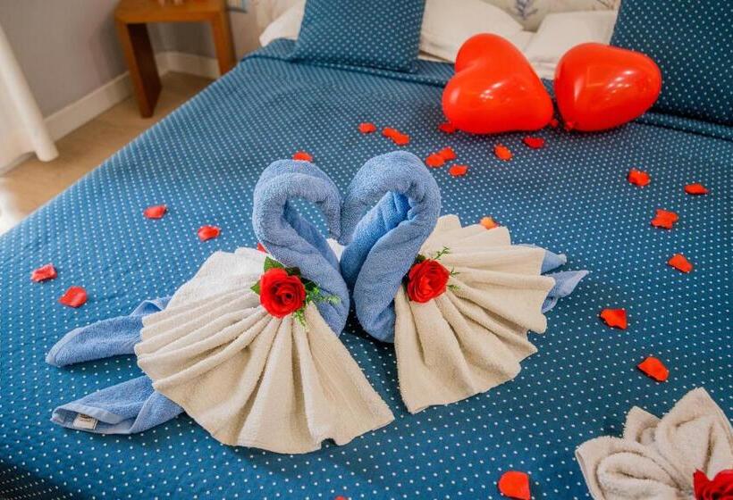 سوئیت با وان آب گرم, Le Suite Del Nostromo