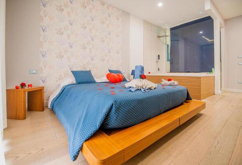 سوئیت با وان آب گرم, Le Suite Del Nostromo