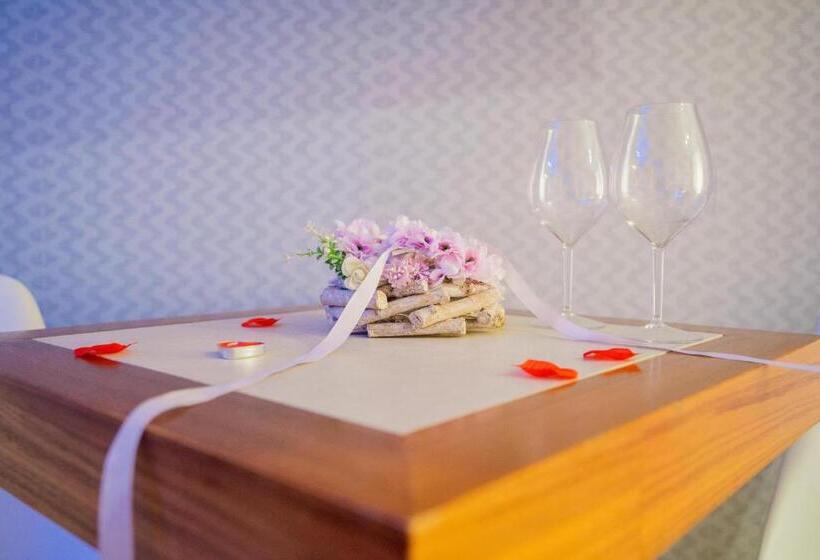 سوییت سوپریور, Le Suite Del Nostromo