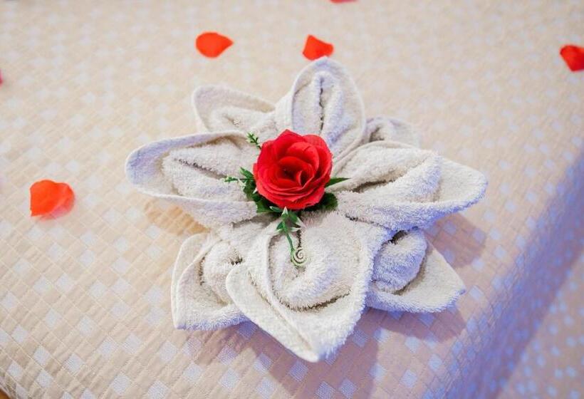 سوییت سوپریور, Le Suite Del Nostromo