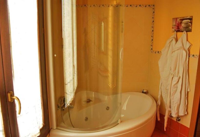 자쿠지 스위트, Il Murello