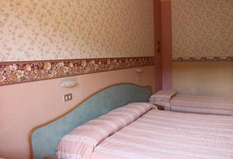 标准三人间, Da Elio