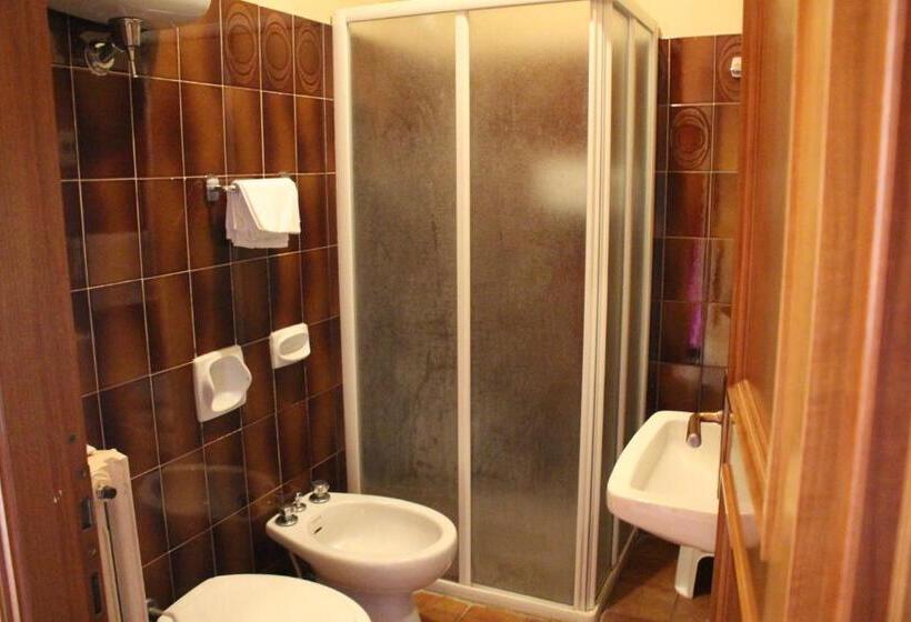 标准三人间, Da Elio