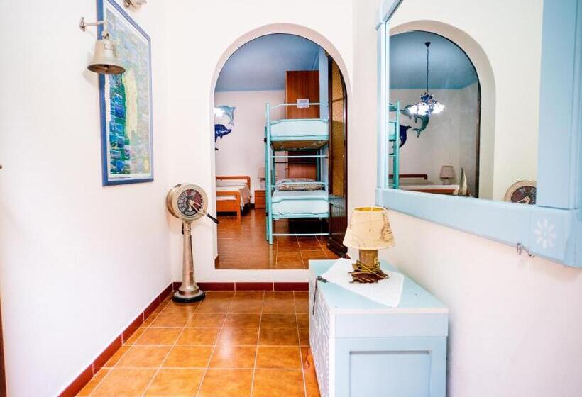 غرفة قياسية رباعية, Affittacamere Sa Bratza Vacanze