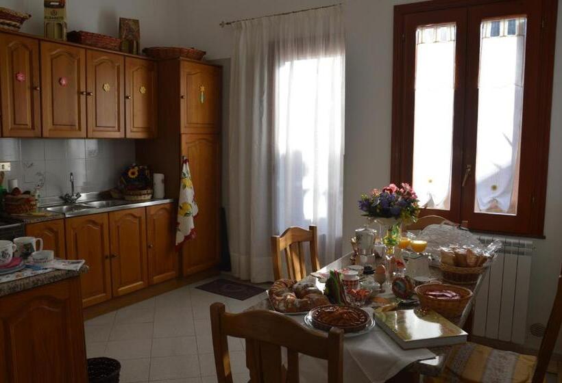 اتاق استاندارد, B&b Vicolo Del Chiostro