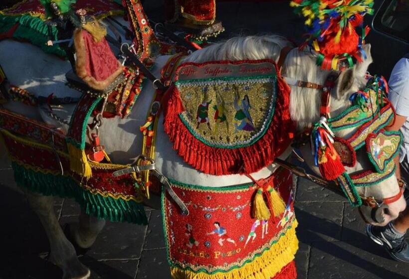 Номер Стандарт с Балконом, B&b Vicolo Del Chiostro