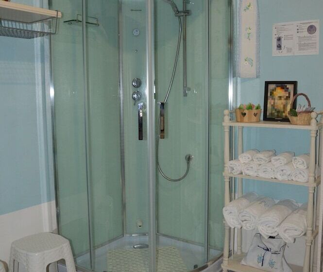 اتاق لوکس, B&b Vicolo Del Chiostro