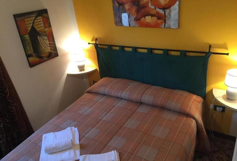 Трехместный Номер Стандарт с Балконом, Giannina