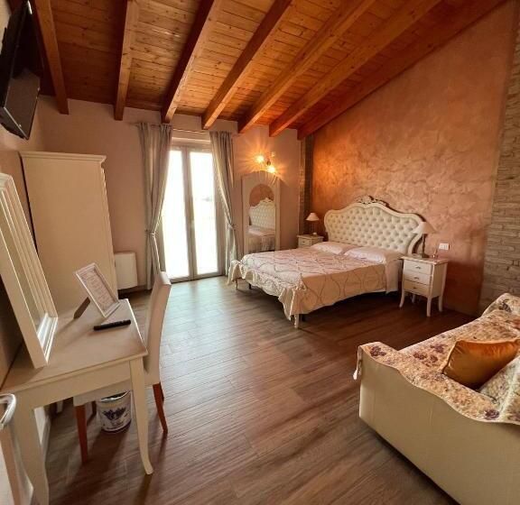 اتاق لوکس با تخت بزرگ, Agriturismo Le Fontanelle Da Valente