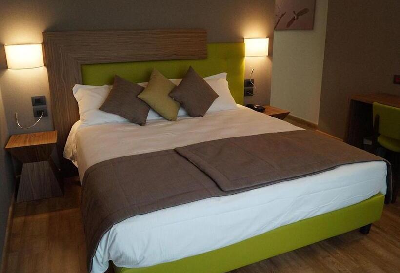 标准三人间, National Park Hotel & Spa