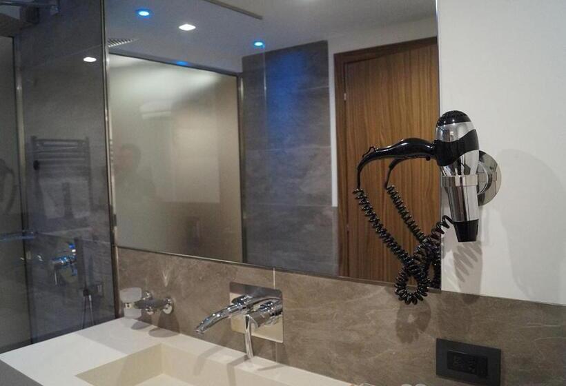 标准三人间, National Park Hotel & Spa