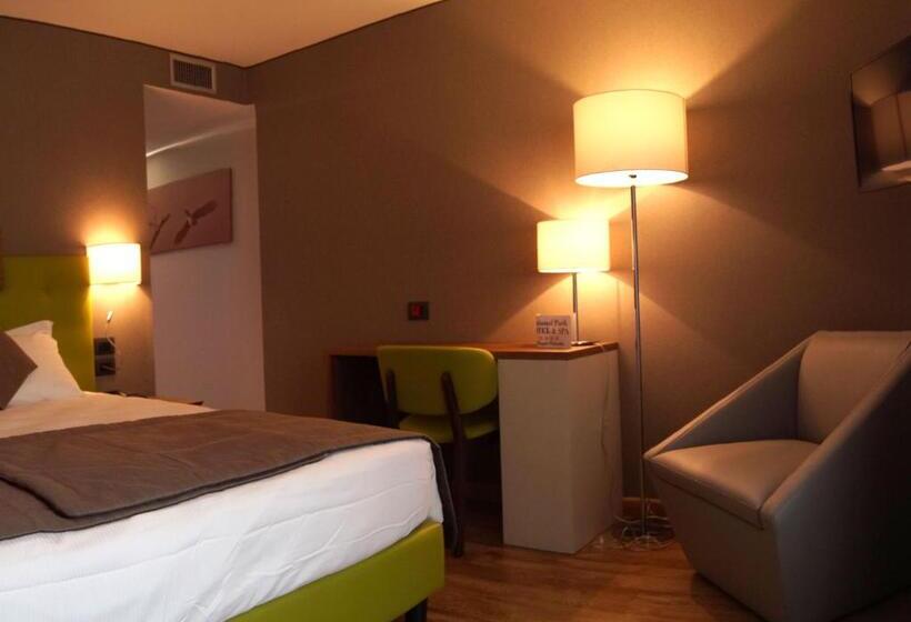 标准三人间, National Park Hotel & Spa